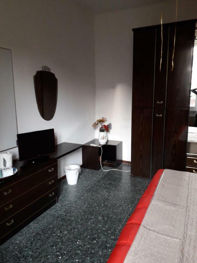 Isola Bi Bed & Breakfast Milan Exterior photo